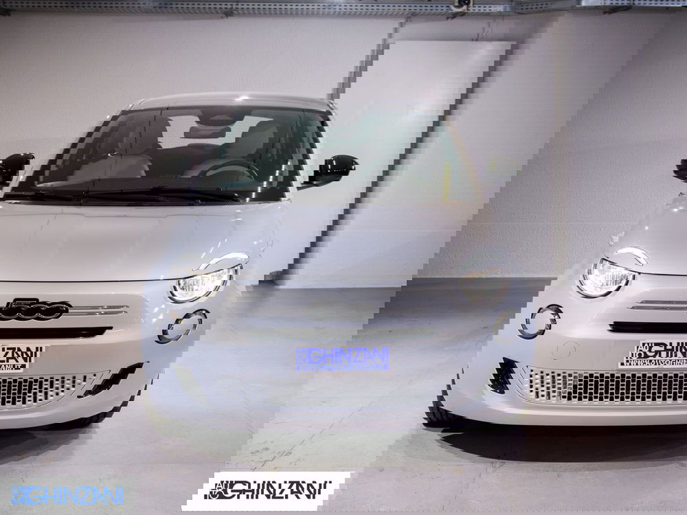 Fiat 500 nuova a Bergamo (4)