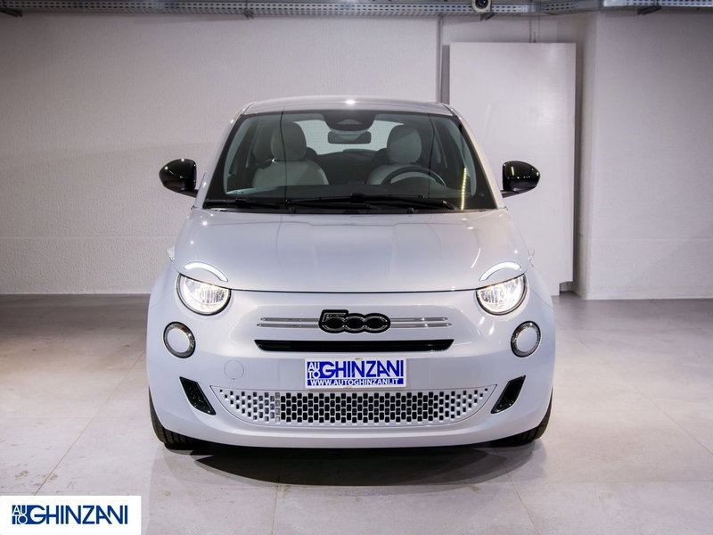 Fiat 500 nuova a Bergamo (4)