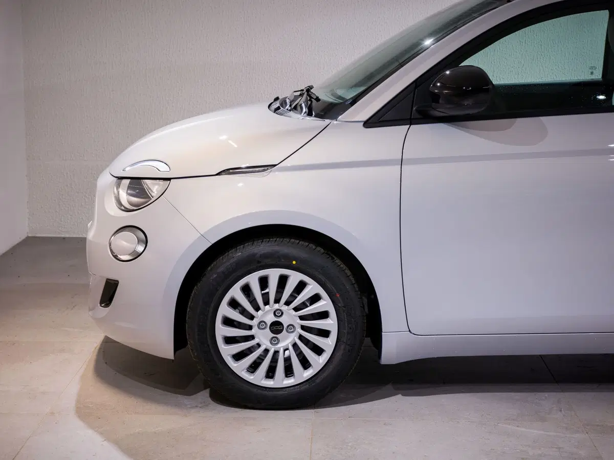 Fiat 500 nuova a Bergamo (9)