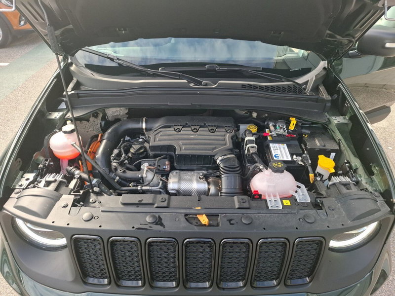Jeep Renegade nuova a Ancona (13)
