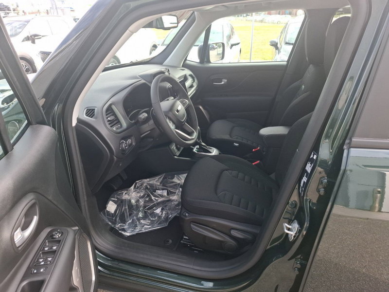 Jeep Renegade nuova a Ancona (17)