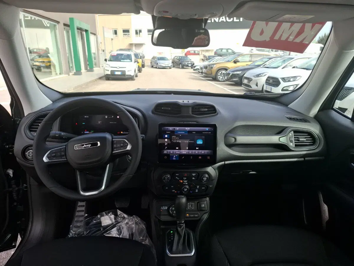 Jeep Renegade nuova a Ancona (18)
