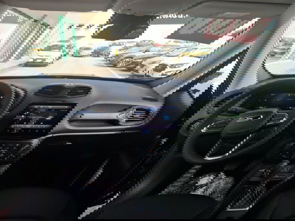 Jeep Renegade nuova a Ancona (18)