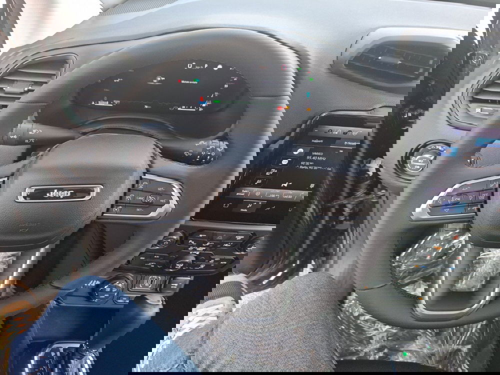 Jeep Renegade nuova a Ancona (20)