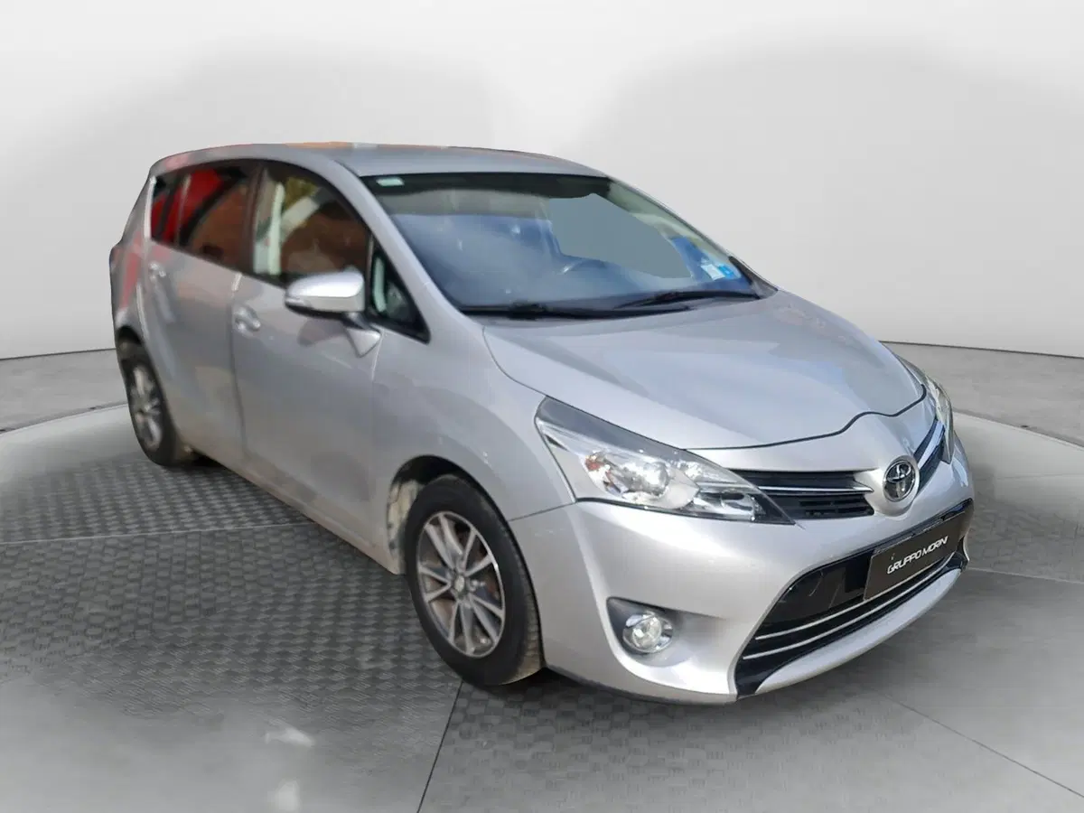 Toyota Verso usata a Bologna (3)