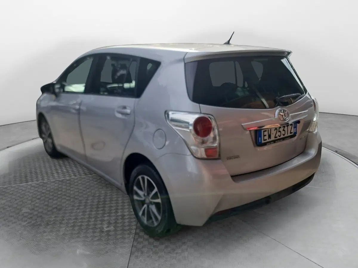 Toyota Verso usata a Bologna (4)