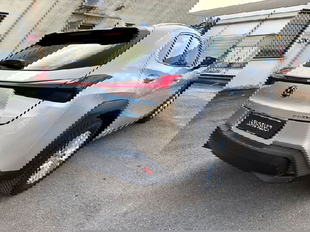 Lexus UX usata a Modena (7)