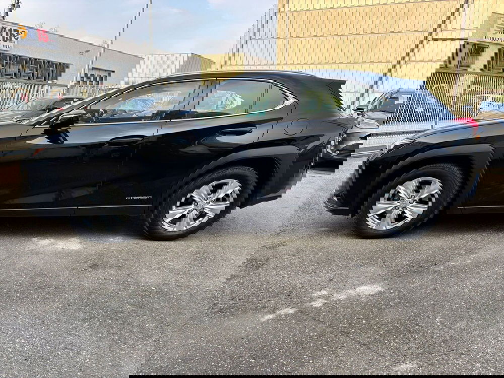 Lexus UX usata a Modena (4)