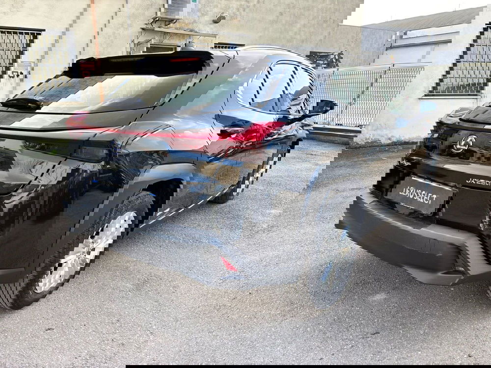 Lexus UX usata a Modena (7)