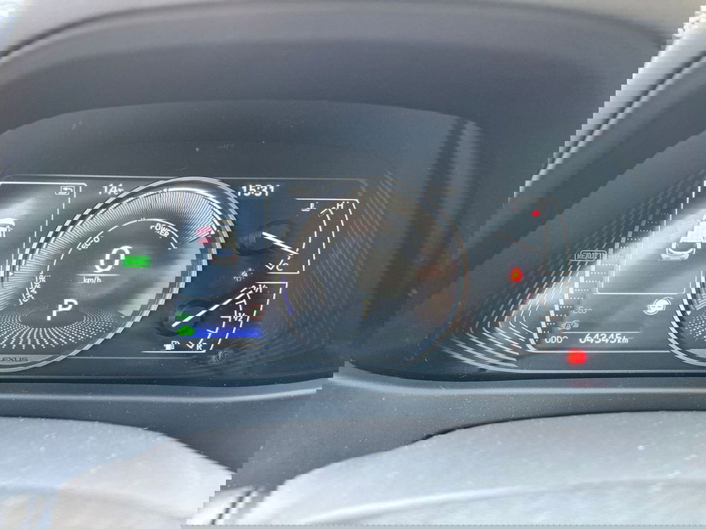 Lexus UX usata a Modena (9)