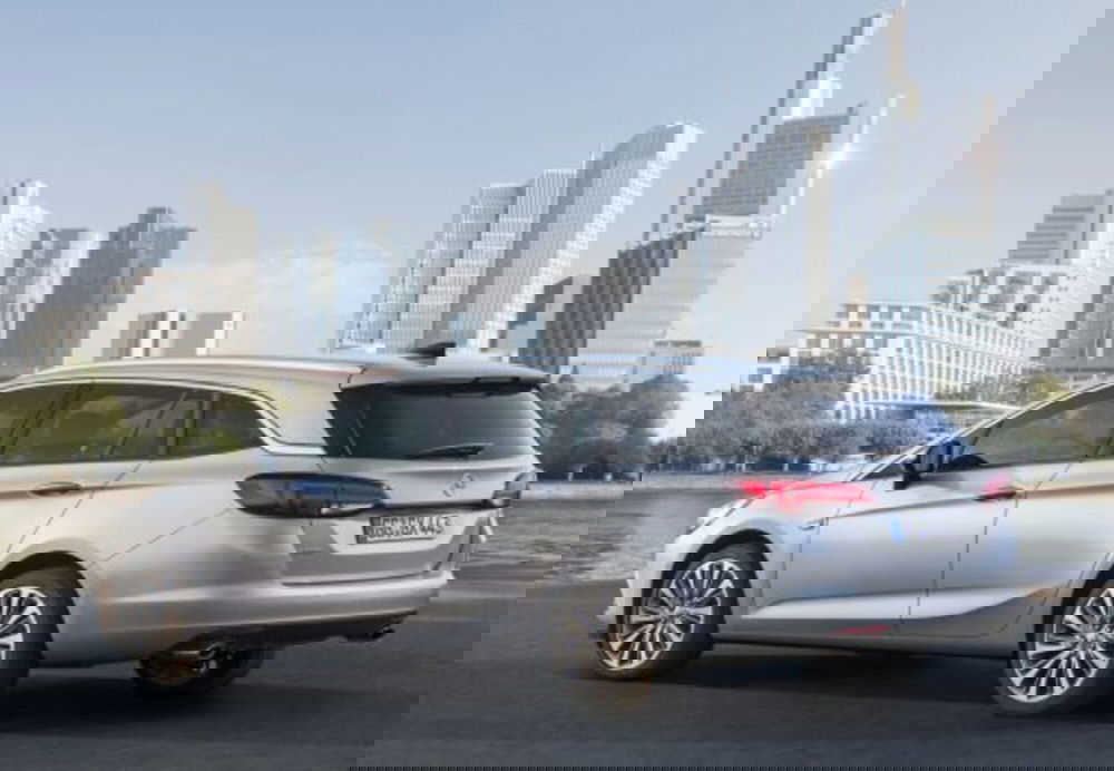 Opel Astra Station Wagon usata a Reggio Emilia (13)