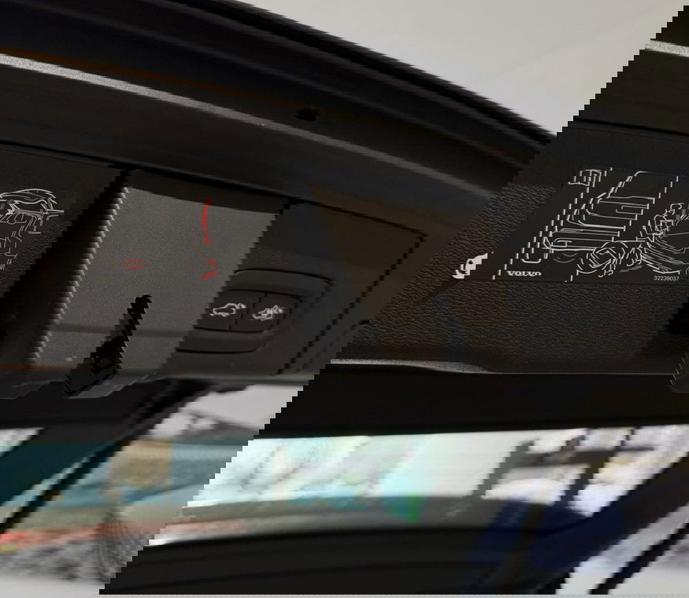 Volvo XC60 usata a Parma (14)