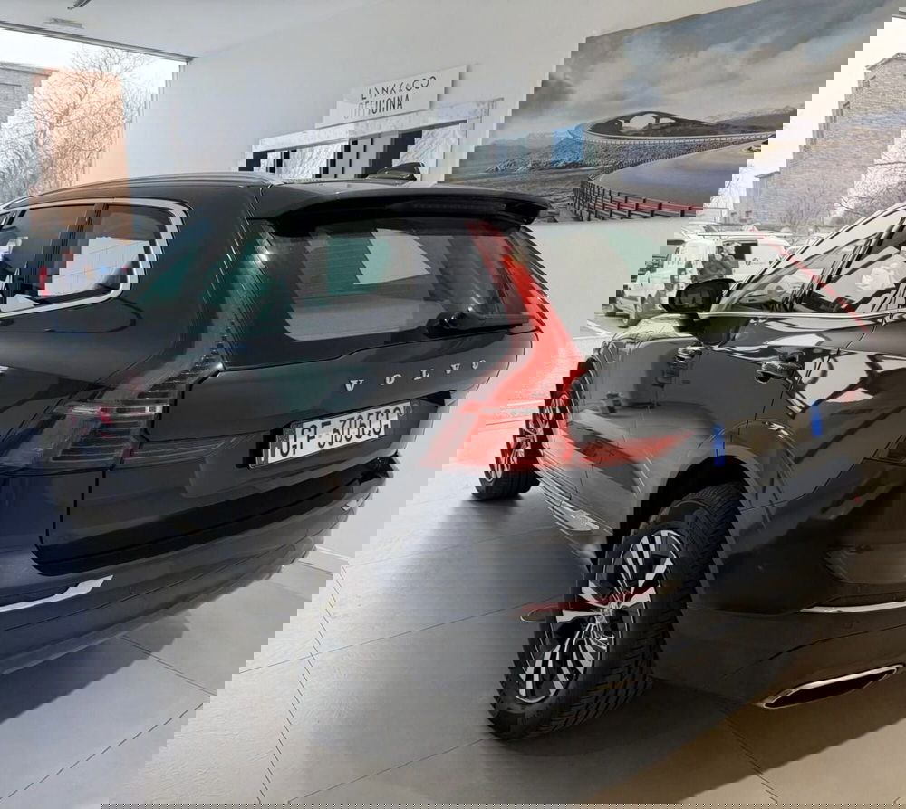 Volvo XC60 usata a Parma (8)