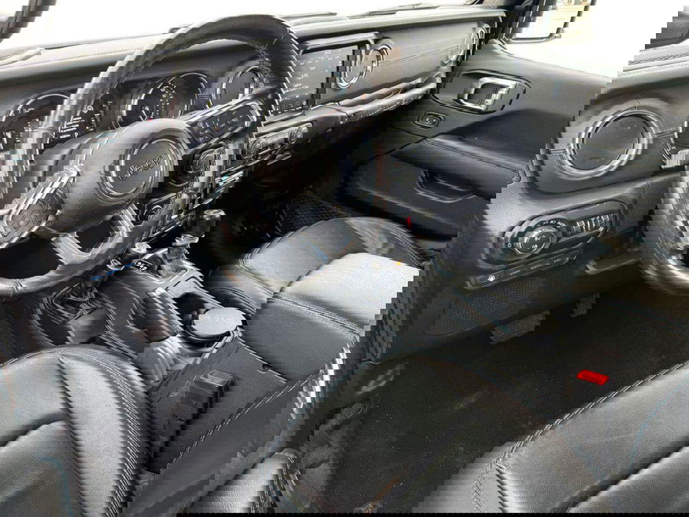 Jeep Wrangler Unlimited usata a Barletta-Andria-Trani (10)