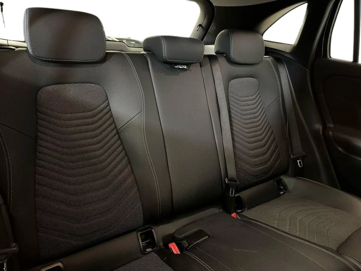 Mercedes-Benz GLA SUV usata a Milano (16)