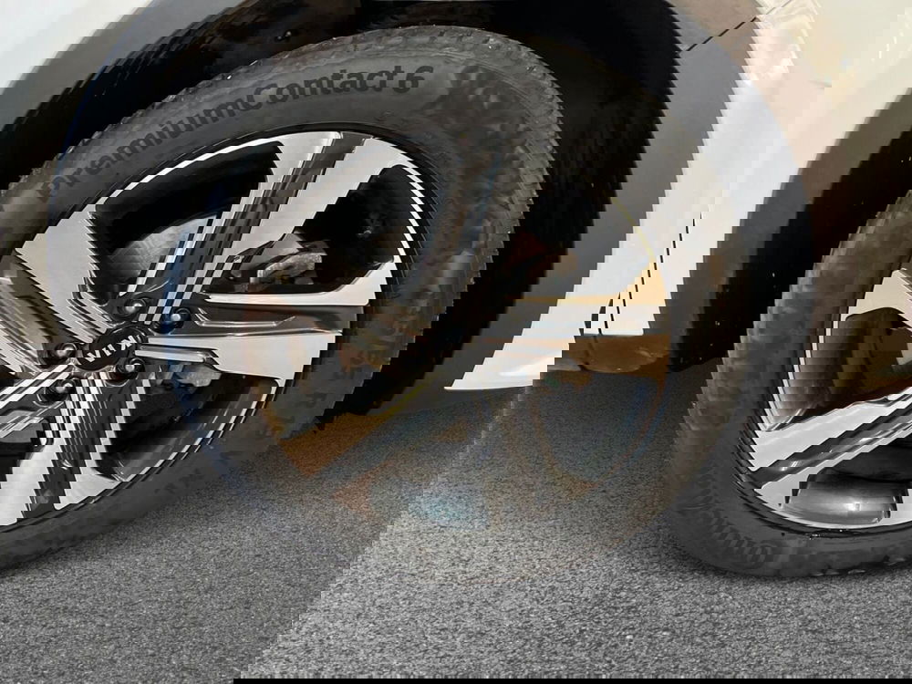 Kia Sorento usata a Bari (6)