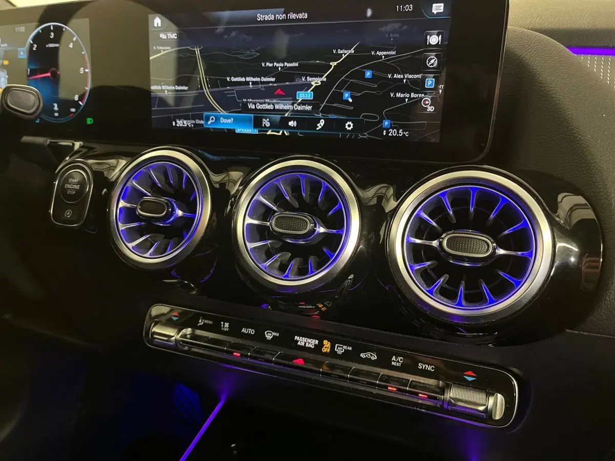 Mercedes-Benz GLA SUV usata a Milano (14)