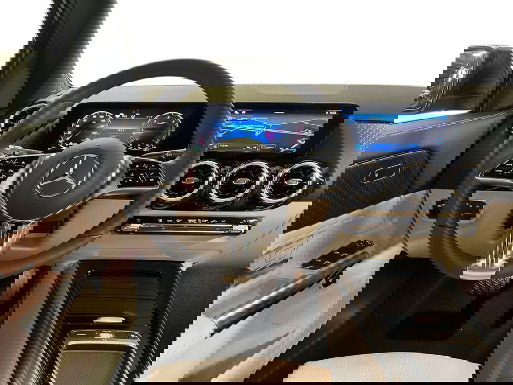 Mercedes-Benz GLA SUV usata a Milano (11)