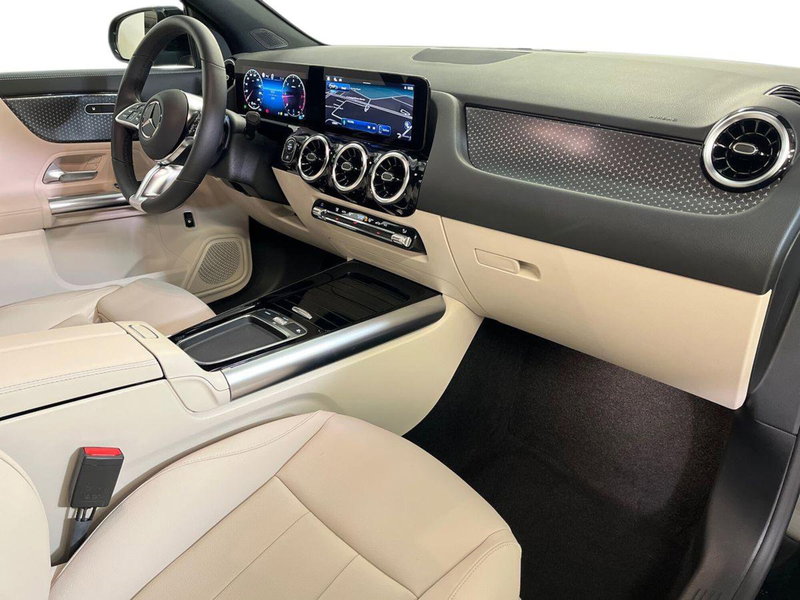 Mercedes-Benz GLA SUV usata a Milano (15)