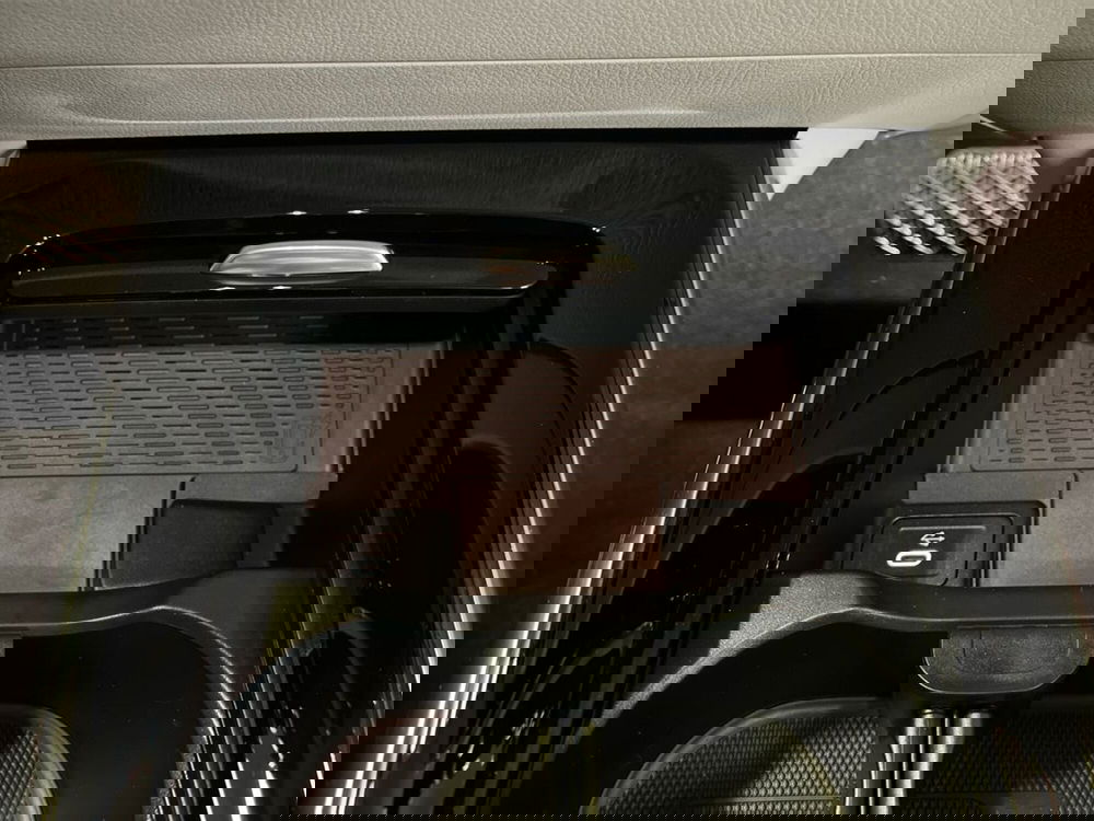 Mercedes-Benz GLA SUV usata a Milano (18)