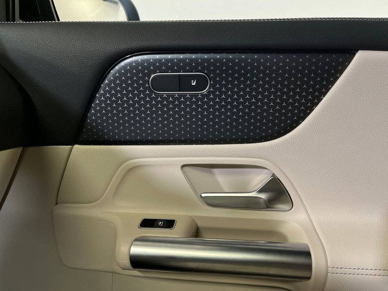 Mercedes-Benz GLA SUV usata a Milano (20)