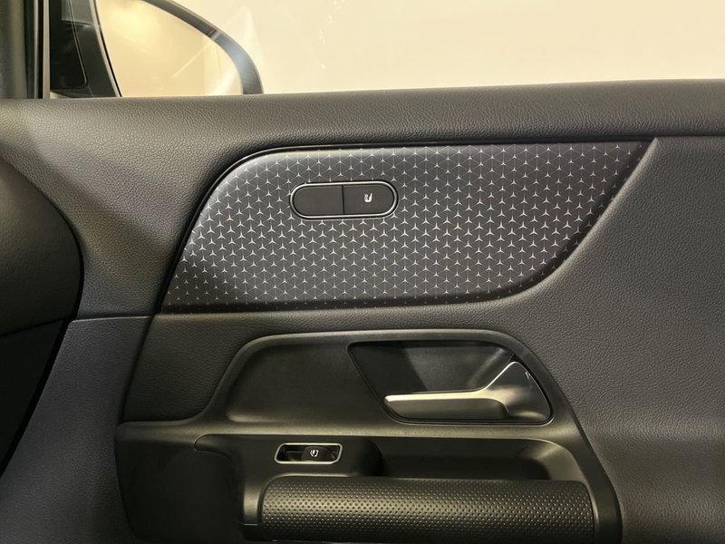 Mercedes-Benz GLA SUV usata a Milano (18)