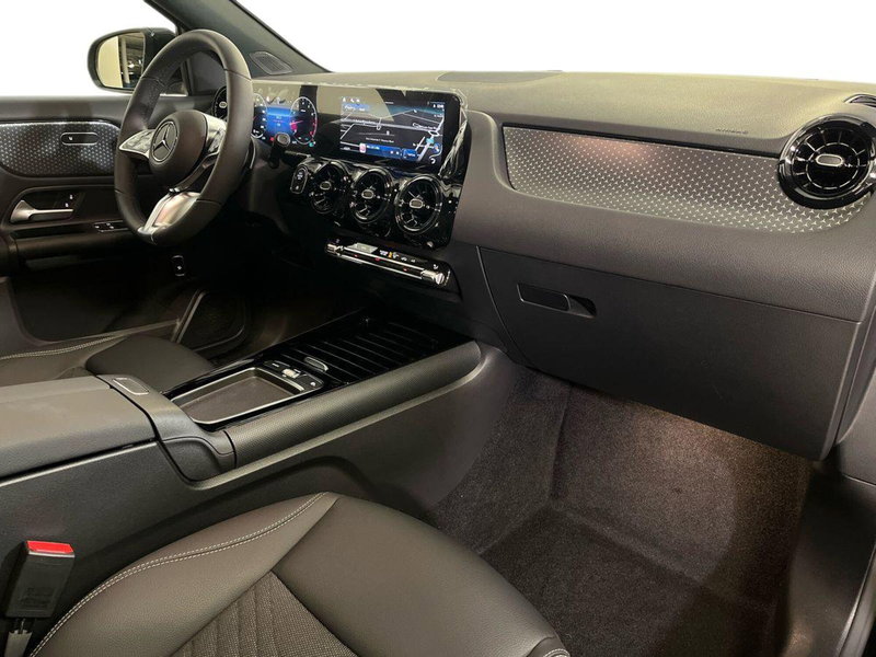 Mercedes-Benz GLA SUV usata a Milano (15)