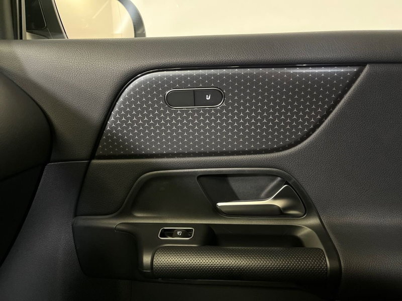 Mercedes-Benz GLA SUV usata a Milano (19)