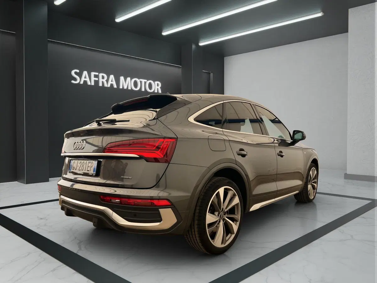 Audi Q5 Sportback usata a Cosenza (7)