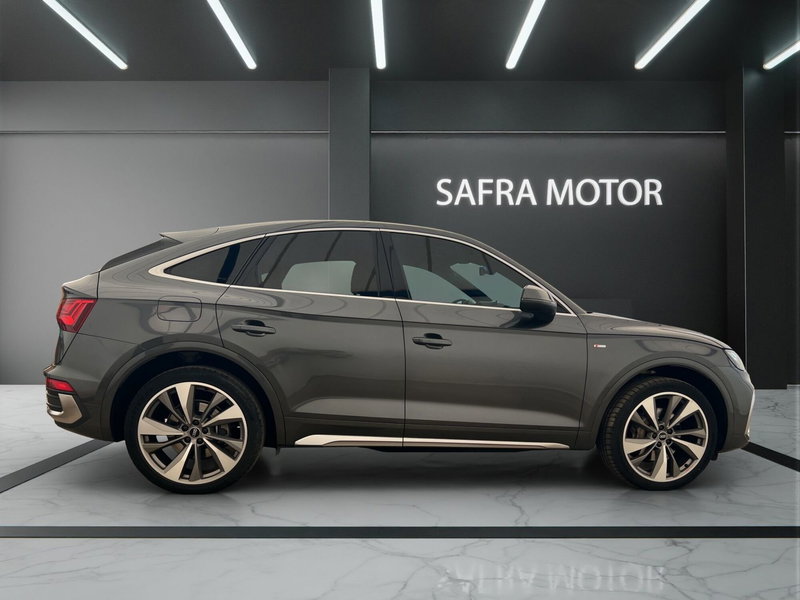 Audi Q5 Sportback usata a Cosenza (8)