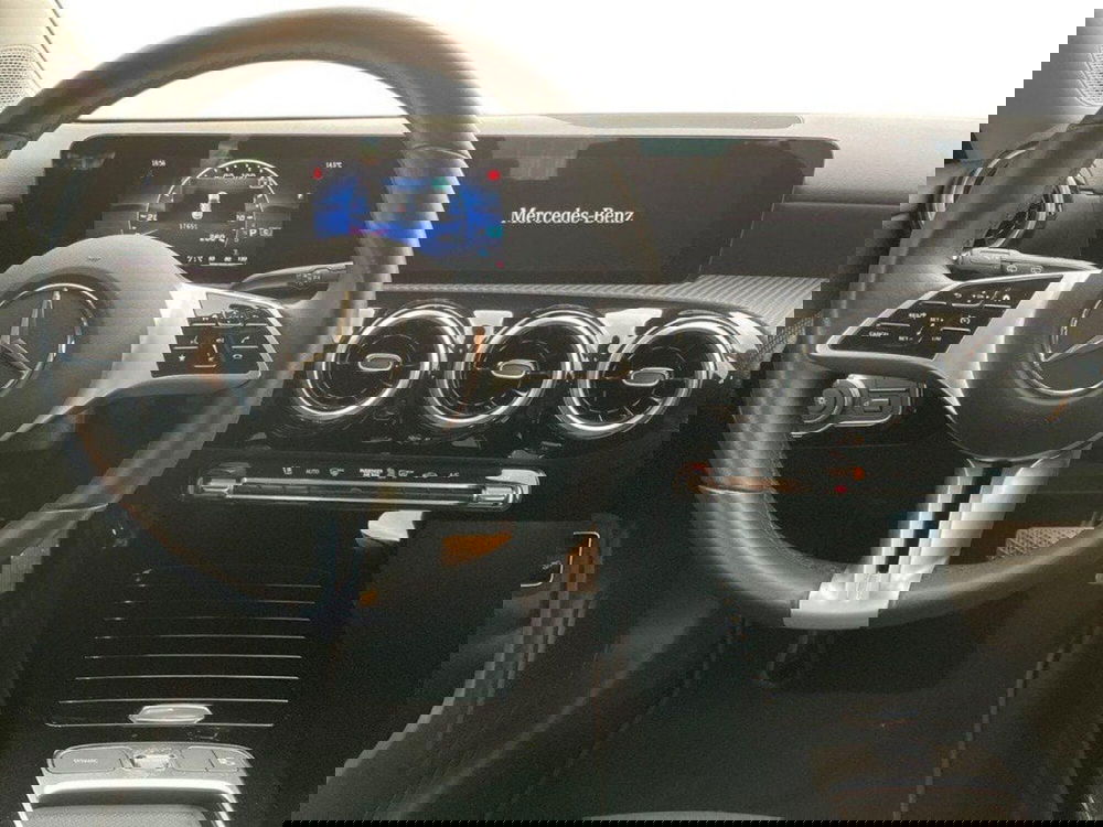 Mercedes-Benz CLA Shooting Brake usata a Rimini (11)