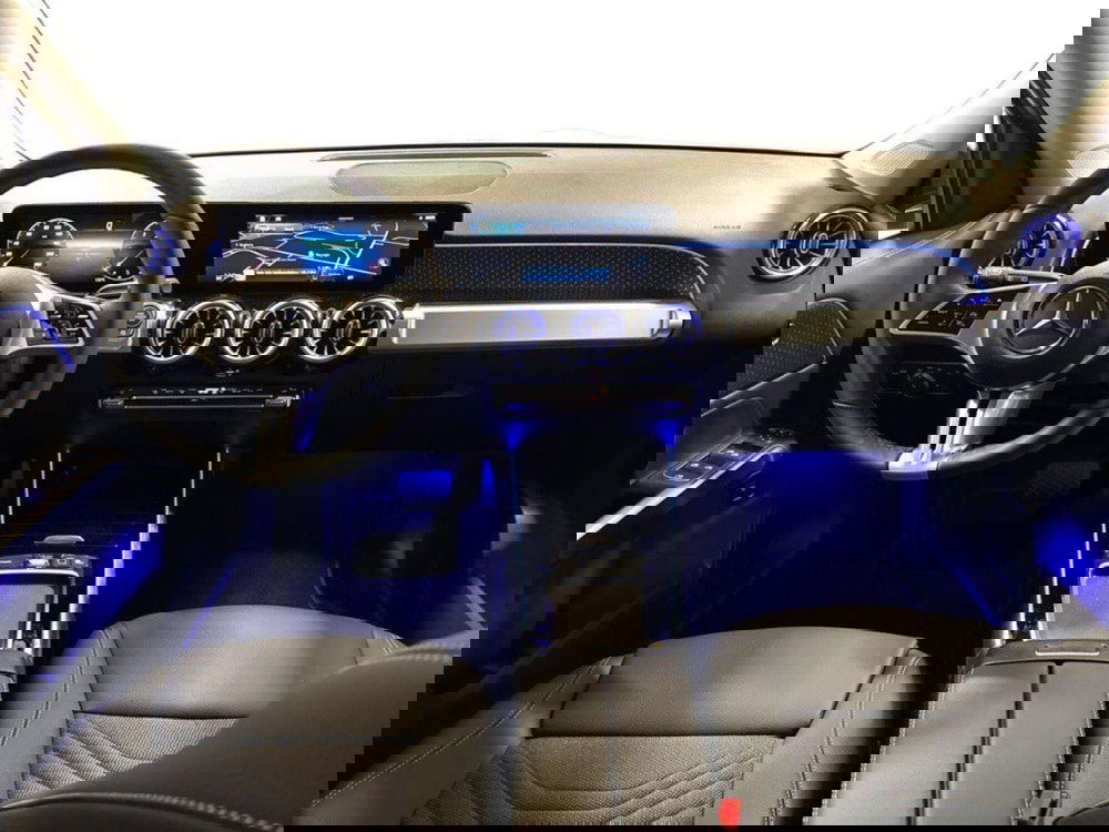 Mercedes-Benz GLB nuova a Macerata (10)