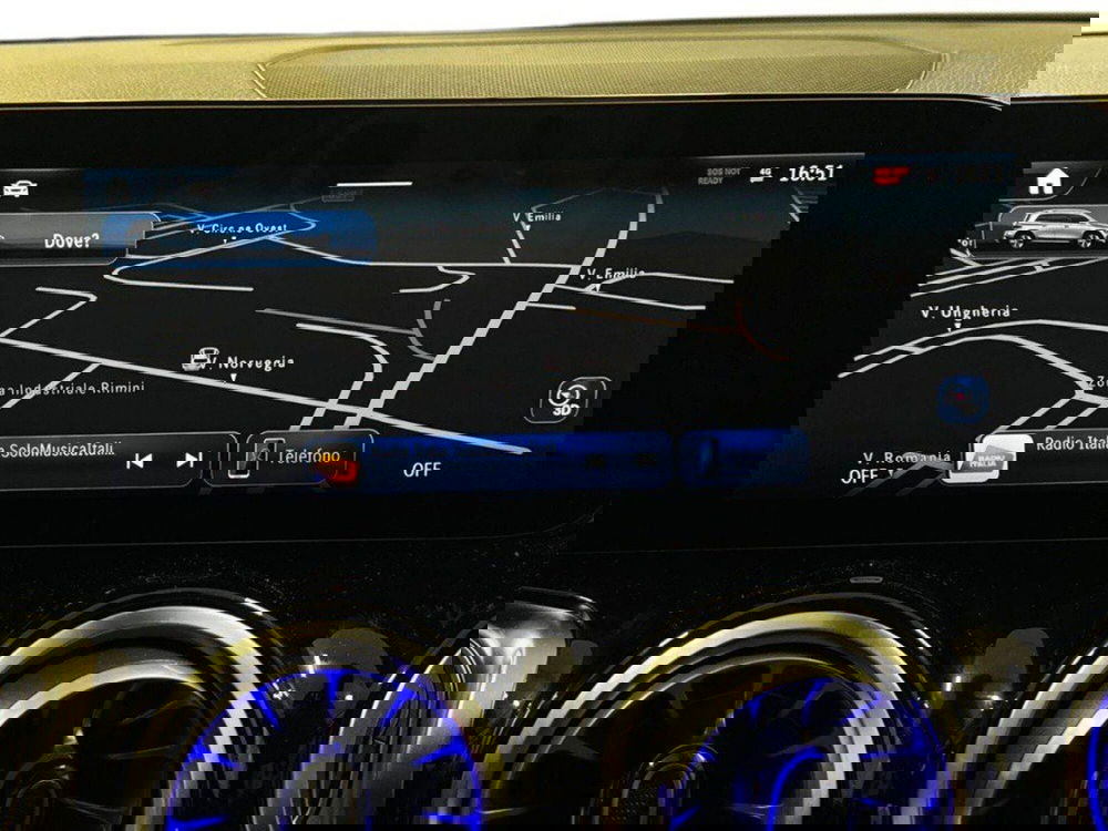 Mercedes-Benz GLB nuova a Macerata (15)