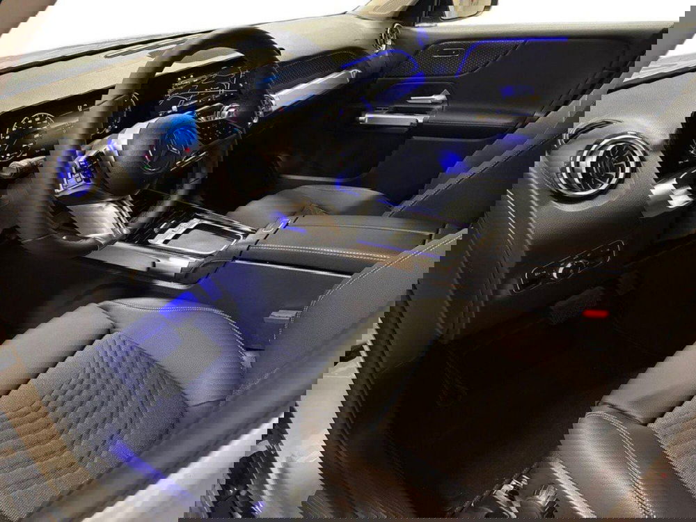 Mercedes-Benz GLB nuova a Macerata (16)