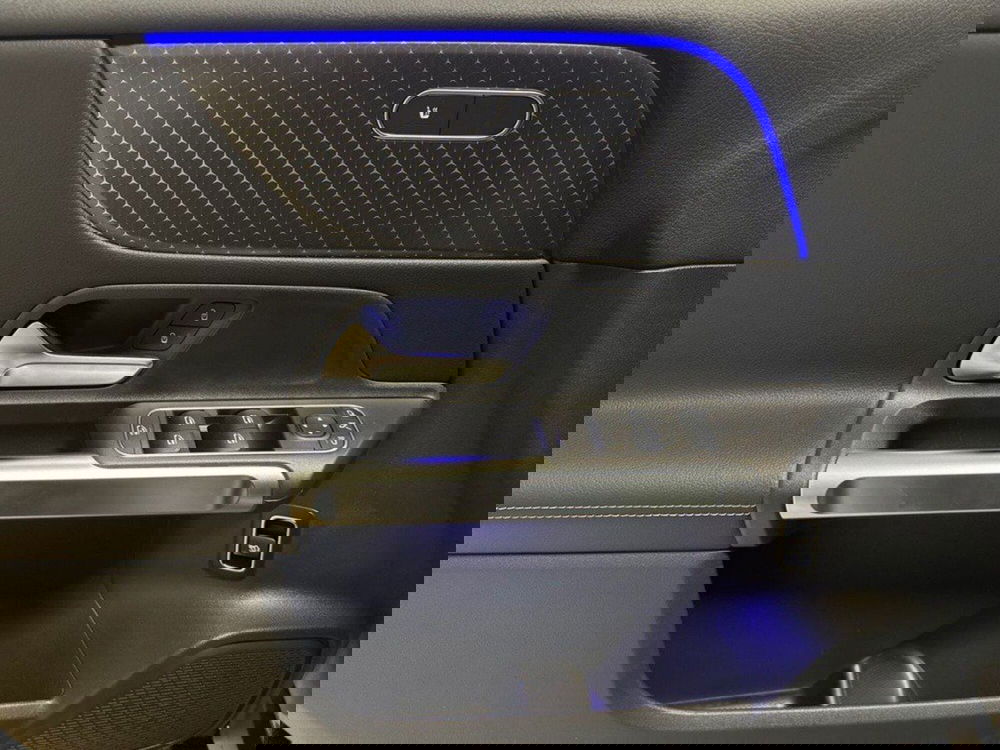 Mercedes-Benz GLB nuova a Macerata (17)