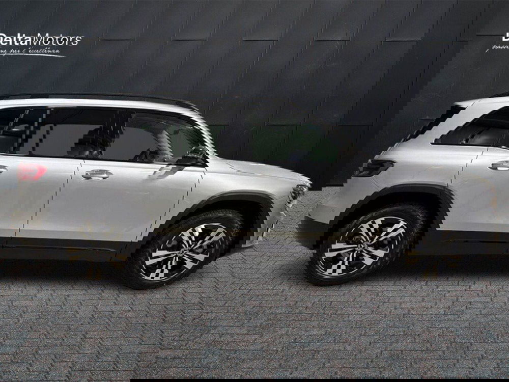 Mercedes-Benz GLB nuova a Macerata (5)