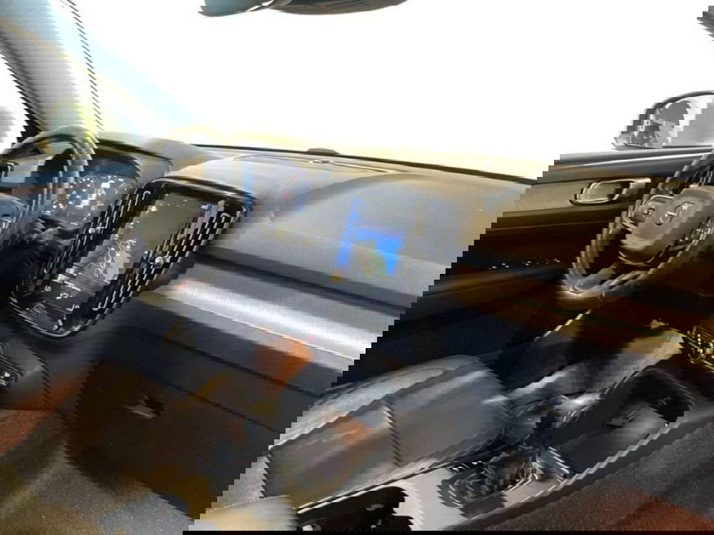 Volvo XC40 usata a Macerata (10)