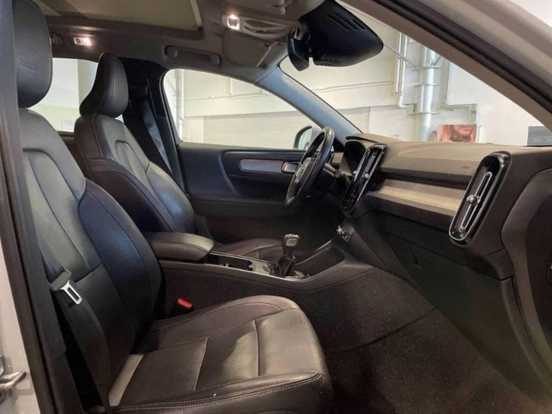 Volvo XC40 usata a Macerata (12)