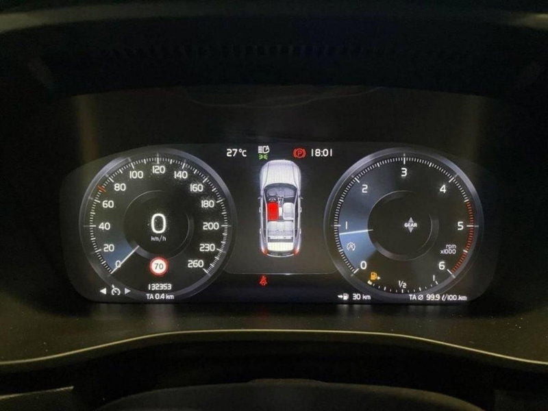 Volvo XC40 usata a Macerata (14)