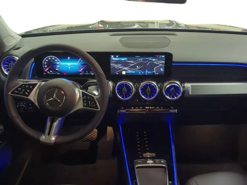 Mercedes-Benz GLB nuova a Macerata (10)