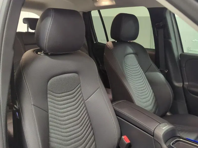 Mercedes-Benz GLB nuova a Macerata (14)