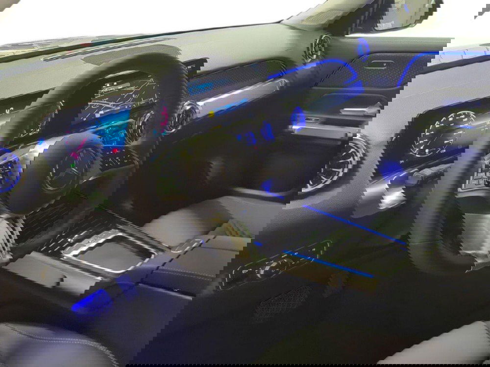 Mercedes-Benz GLB nuova a Macerata (16)