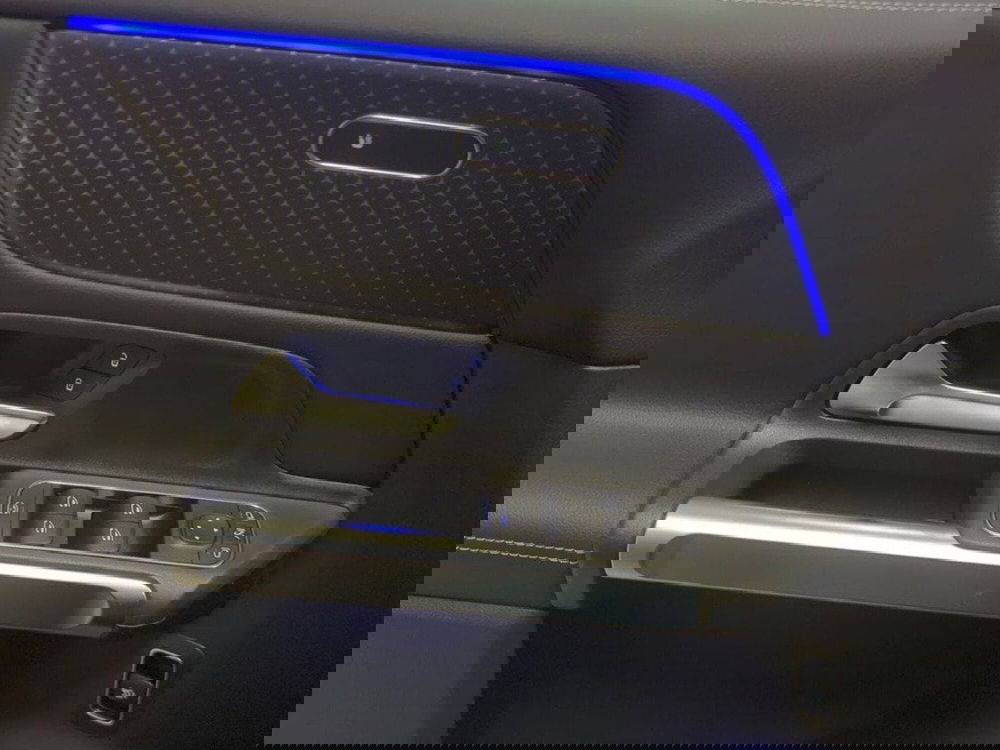 Mercedes-Benz GLB nuova a Macerata (17)