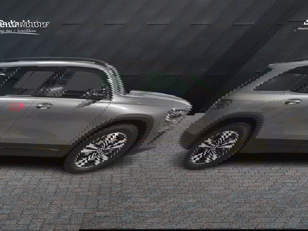 Mercedes-Benz GLB nuova a Macerata (5)