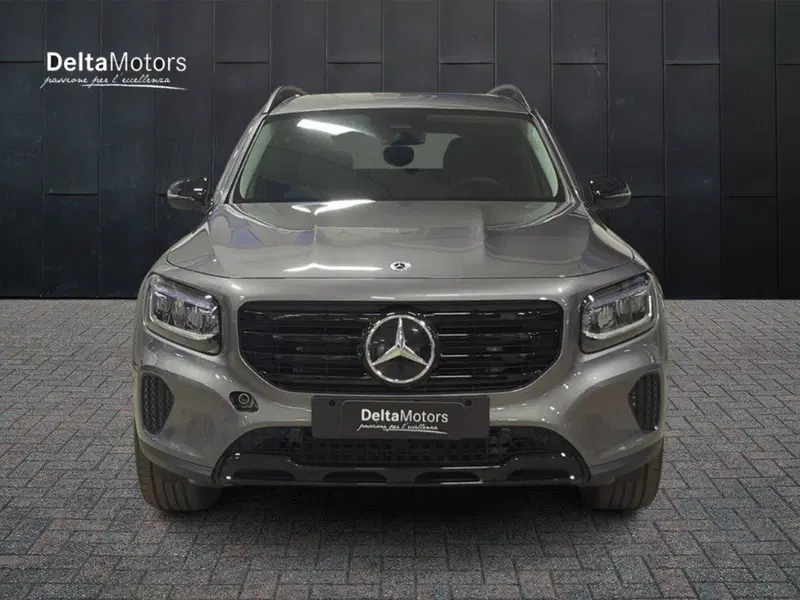 Mercedes-Benz GLB nuova a Macerata (6)