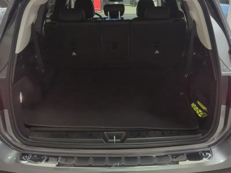 Mercedes-Benz GLB nuova a Macerata (7)