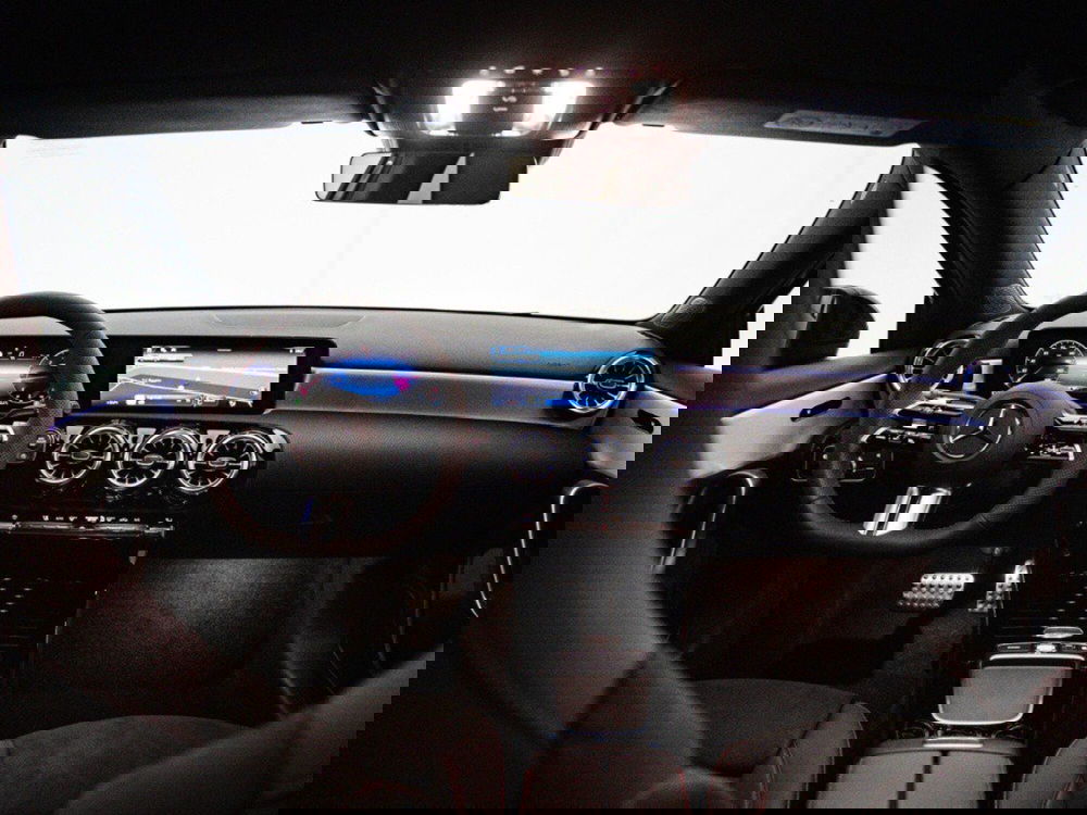 Mercedes-Benz Classe A Sedan nuova a Macerata (10)