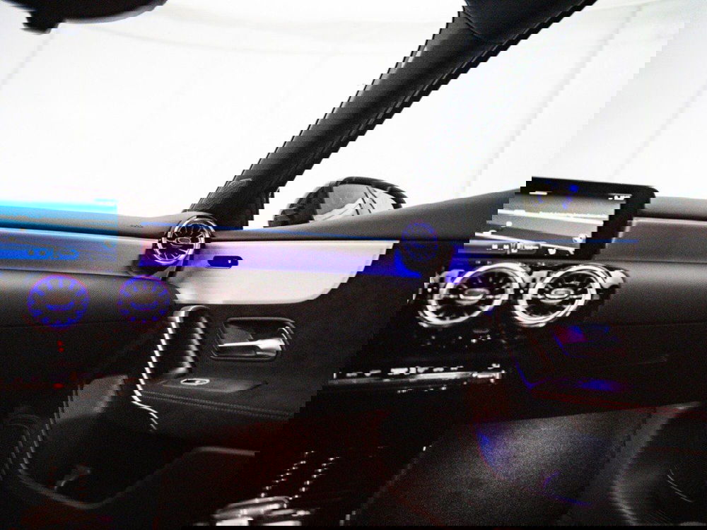 Mercedes-Benz Classe A Sedan nuova a Macerata (12)