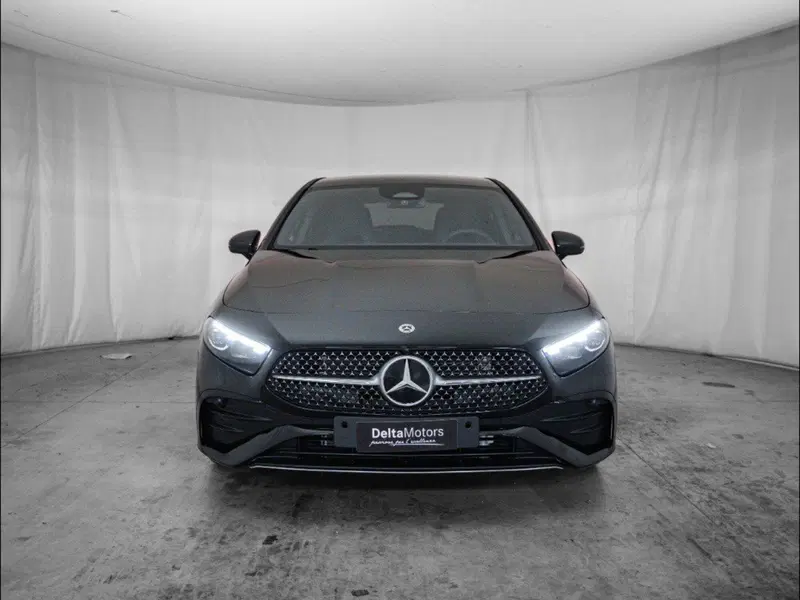 Mercedes-Benz Classe A Sedan nuova a Macerata (5)