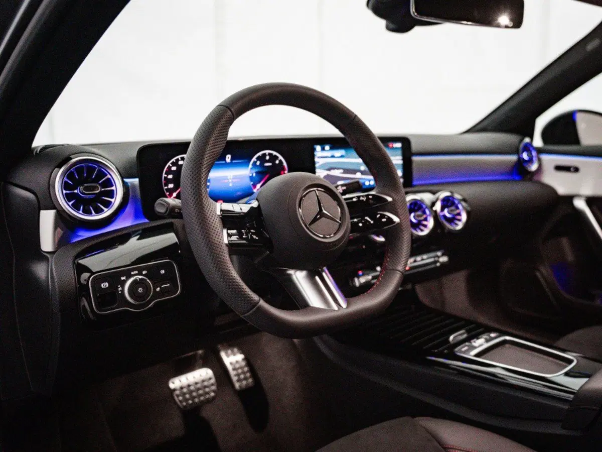 Mercedes-Benz Classe A Sedan nuova a Macerata (6)